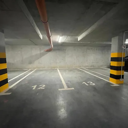 Topaz - Parking , Kozielska 106d Hotel Gliwice